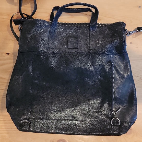 👜Latico convertible  crossbody bag - Picture 3 of 8